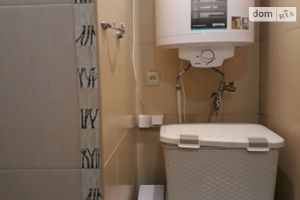 Продается 4-комнатная квартира 83 кв. м в Херсоне