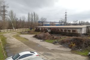 Сдается в аренду помещение (часть здания) 1800 кв. м в 1-этажном здании