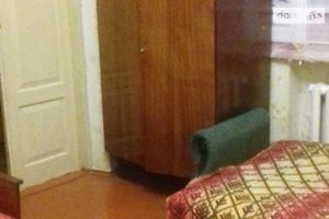 Сдается в оренду частина будинку 40 кв. м з балконом