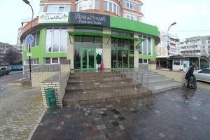 Сдается в аренду помещения свободного назначения 80 кв. м в 10-этажном здании