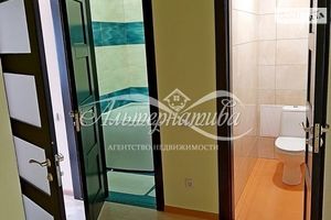 Продается 3-комнатная квартира 70 кв. м в Чернигове