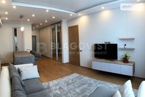 Продается 2-комнатная квартира 62 кв. м в Киеве