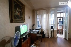 Продается 2-комнатная квартира 65 кв. м в Днепре
