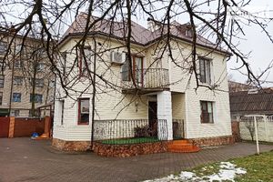 Продается дом на 2 этажа 160 кв. м с садом