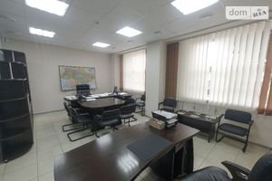 Здається в оренду офіс 415 кв. м в нежитловому приміщені в житловому будинку