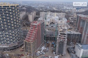 Продается 3-комнатная квартира 138 кв. м в Киеве