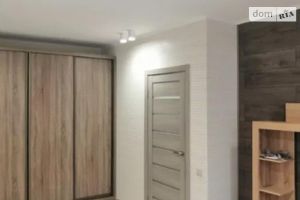 Продается 1-комнатная квартира 37 кв. м в Киеве