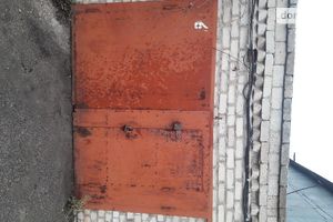Продается место в гаражном кооперативе под легковое авто на 20 кв. м