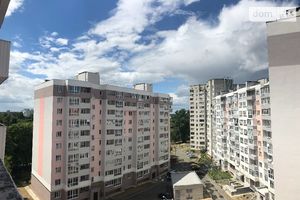 Продається 3-кімнатна квартира 99 кв. м у Чернігові