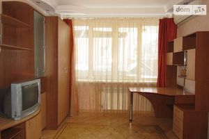 Сдается в аренду 1-комнатная квартира 40 кв. м в Киеве