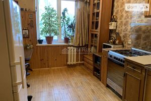 Продається 3-кімнатна квартира 71.5 кв. м у Києві