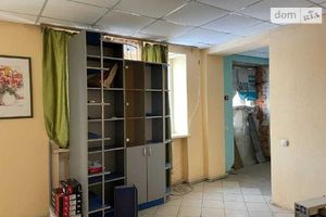 Продається об'єкт сфери послуг 62 кв. м в 3-поверховій будівлі