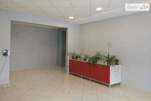 Продається офіс 122 кв. м в житловому фонді