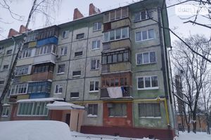 Продається 1-кімнатна квартира 46.6 кв. м у Чернігові