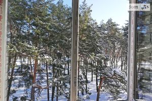 Продається 2-кімнатна квартира 68 кв. м у Чернігові