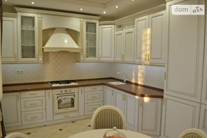 Продається 3-кімнатна квартира 130 кв. м у Хмельницькому