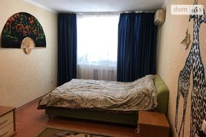 Продается 1-комнатная квартира 33 кв. м в Днепре