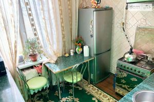 Продается 5-комнатная квартира 98 кв. м в Днепре