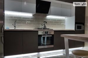 Сдается в аренду 1-комнатная квартира 35 кв. м в Днепре