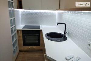 Продається 2-кімнатна квартира 43 кв. м у Одесі