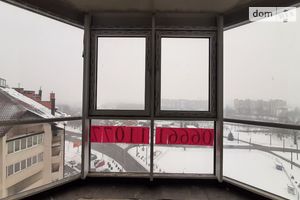Продается 3-комнатная квартира 92 кв. м в Ивано-Франковске
