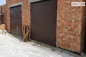 Продается бокс в гаражном комплексе под легковое авто на 18 кв. м