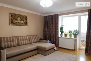 Продается 3-комнатная квартира 73.7 кв. м в Тернополе