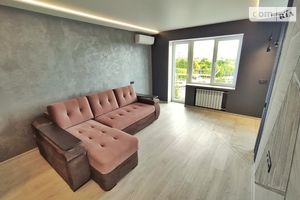 Продається 1-кімнатна квартира 30 кв. м у Дніпрі