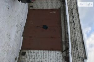 Продається місце в гаражному кооперативі під легкове авто на 36 кв. м
