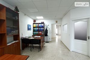 Здається в оренду об'єкт сфери послуг 102 кв. м в 9-поверховій будівлі