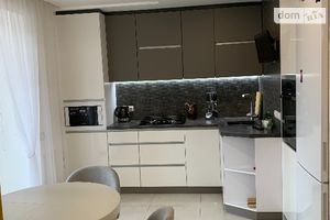 Продается 2-комнатная квартира 66 кв. м в Тернополе