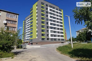 Продається 2-кімнатна квартира 70.7 кв. м у Тернополі