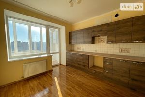 Продається 3-кімнатна квартира 81 кв. м у Тернополі