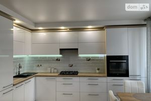 Продається 3-кімнатна квартира 90 кв. м у Тернополі