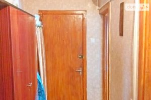 Продается 3-комнатная квартира 64 кв. м в Чернигове