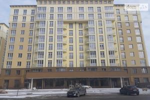 Продается 4-комнатная квартира 137.5 кв. м в Львове