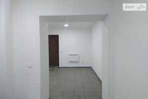 Здається в оренду офіс 55 кв. м в нежитловому приміщені в житловому будинку