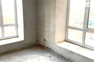 Продається 2-кімнатна квартира 64 кв. м у Тернополі