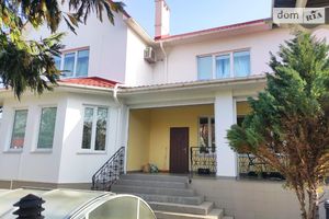 Продается дом на 2 этажа 280 кв. м с мансардой