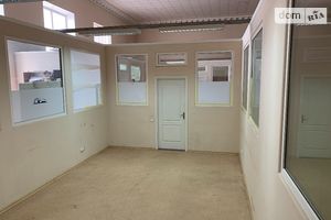 Сдается в аренду офис 27 кв. м в торгово-офисном центре