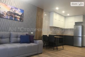Сдается в аренду 1-комнатная квартира 38 кв. м в Киеве