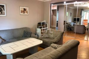 Сдается в аренду 4-комнатная квартира 81 кв. м в Киеве