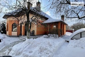 Продается дом на 2 этажа 240 кв. м с бассейном