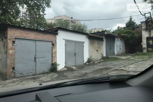 Продається окремий гараж під легкове авто на 20 кв. м