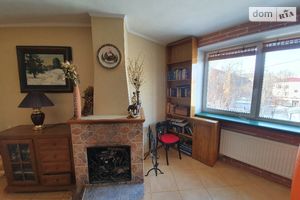 Продається 2-кімнатна квартира 71.7 кв. м у Хмельницькому