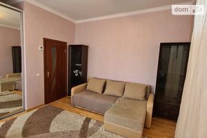 Сдается в аренду 1-комнатная квартира 38 кв. м в Ровно