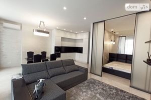 Продается 2-комнатная квартира 61 кв. м в Днепре
