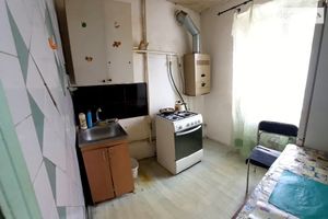 Продається 2-кімнатна квартира 44 кв. м у Дніпрі