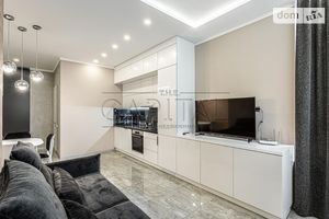 Сдается в аренду 1-комнатная квартира 51 кв. м в Киеве