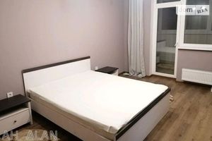Сдается в аренду 1-комнатная квартира 50 кв. м в Киеве